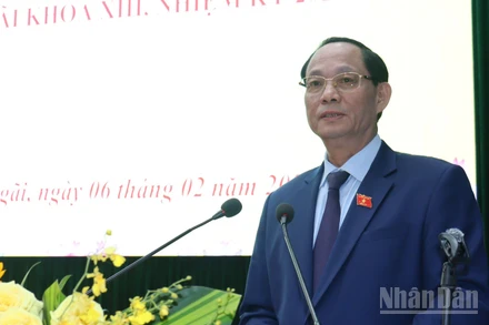 Đồng chí Trần Quang Phương, Phó Chủ tịch Quốc hội phát biểu chỉ đạo hội nghị.