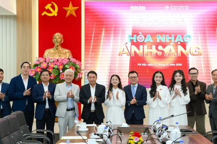 Các đại biểu tại lễ công bố chương trình “Hòa Nhạc Ánh Sáng - Chào năm mới 2026”.