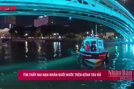[Video] Tìm thấy hai nạn nhân đuối nước trên kênh Tàu Hủ