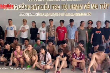 [Video] Bắt giữ gần 40 đối tượng trong đường dây ma tuý liên tỉnh