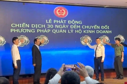 Thuế tỉnh Nghệ An chính thức phát động "Chiến dịch 30 ngày đêm chuyển đổi mô hình và phương pháp quản lý thuế đối với hộ kinh doanh khi xóa bỏ thuế khoán".