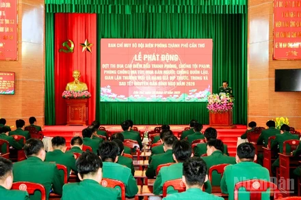 Quang cảnh buổi lễ phát động.