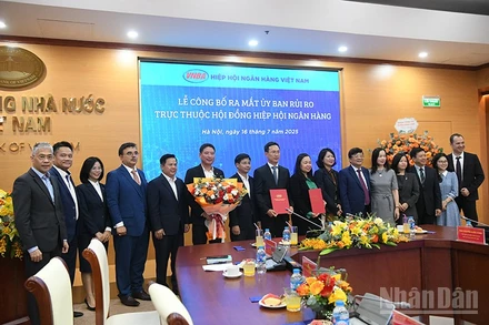 Ra mắt Ủy ban Rủi ro. (Ảnh: NGUYỄN DƯƠNG)