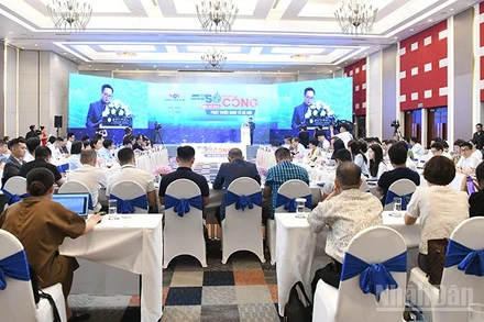 Quang cảnh Diễn đàn.