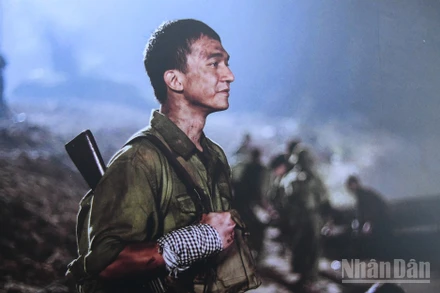 Những người lính sang sông về bờ Bắc.