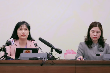 Đồng chí Tạ Thị Yên, Phó Chủ nhiệm Ủy ban Công tác đại biểu, Phó Chánh Văn phòng Thường trực Hội đồng Bầu cử Quốc gia, Ủy viên Tiểu ban Nhân sự thuộc Hội đồng Bầu cử Quốc gia thông tin về tình hình bầu cử trên cả nước trong ngày hội non sông 15/3.