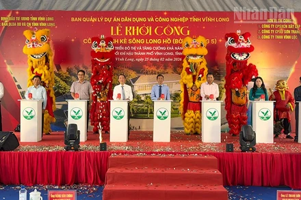 Nghi thức khởi công công trình. 