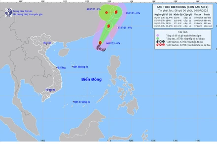 Bản đồ dự báo quỹ đạo và cường độ bão lúc 8 giờ ngày 6/7.