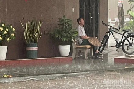 Dự báo khu vực Hà Nội nhiều mây, có mưa rào và dông vài nơi. (Ảnh minh họa: Đ.T)