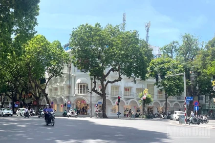 Dự báo khu vực Hà Nội ngày nắng nóng; chiều tối và đêm có mưa rào và dông vài nơi. (Ảnh minh họa: Đ.T)