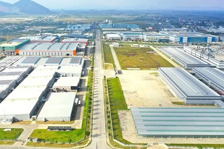 Cụm công nghiệp Đô Lăng II thu hút các doanh nghiệp làm vệ tinh cho các tập đoàn, doanh nghiệp lớn đầu tư tại Khu Kinh tế Đông Nam. (Ảnh: THU HUYỀN)