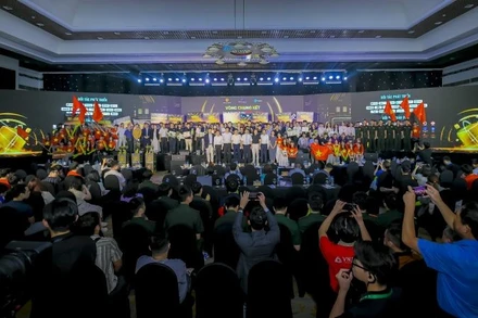 Top 16 đội xuất sắc nhất lọt chung kết. (Ảnh: PV)