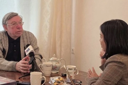 Ông Victor Petrov trả lời phỏng vấn phóng viên TTXVN tại Nga. (Ảnh: TTXVN)