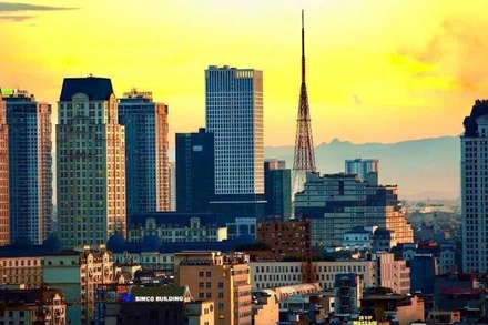 Cần đổi mới mô hình tăng trưởng để tăng cường nội lực và giảm thiểu rủi ro từ bên ngoài. (Ảnh: LÊ TIÊN)