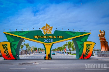 Theo đánh giá của Bộ Công thương, Hội chợ Mùa Thu lần thứ nhất năm 2025 đã tạo hiệu ứng lan tỏa tích cực trong xã hội, góp phần tôn vinh hàng Việt, đồng thời nâng cao hình ảnh, vị thế và uy tín của Việt Nam trên trường quốc tế.