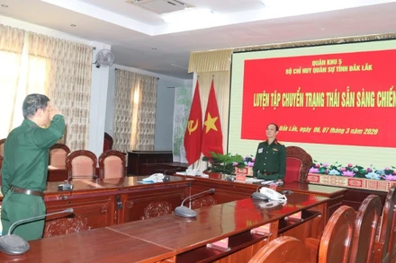 Luyện tập chuyển trạng thái sẵn sàng chiến đấu cho lực lượng vũ trang tỉnh Đắk Lắk năm 2026.