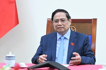 Thủ tướng Phạm Minh Chính điện đàm với Thủ tướng Thái Lan Anutin Charnvirakul .