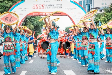 Một tiết mục múa truyền thống ở huyện Ba Mã, thành phố Hà Trì, Quảng Tây, Trung Quốc.