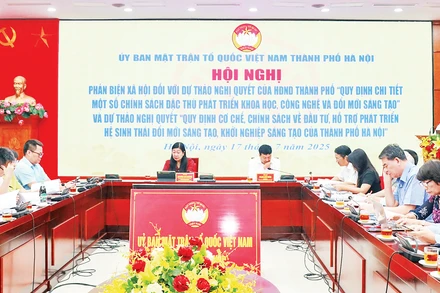 Hội nghị phản biện xã hội đối với hai dự thảo nghị quyết liên quan phát triển khoa học, công nghệ và đổi mới sáng tạo. (Ảnh Nguyễn Phương)
