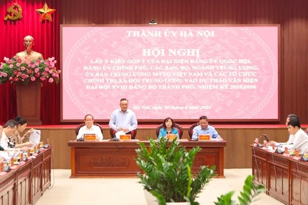 Quang cảnh hội nghị của Thành ủy Hà Nội chiều 6/8.