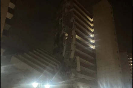 Hình ảnh được kênh Press TV của Iran phát đi cho thấy cảnh đổ nát ở Tehran sau trận không kích của Israel.