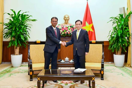 Bộ trưởng Ngoại giao Lê Hoài Trung tiếp Đại sứ Dhan Bahadur Oli - Đại sứ không thường trú của Nepal tại Việt Nam.