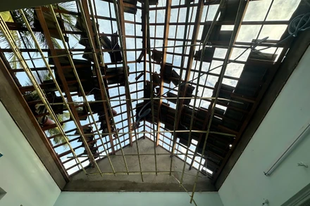 Khu dân cư ở phường ven biển Đắk Lắk tan hoang sau bão số 13