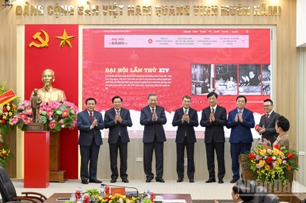 Quang cảnh Lễ ra mắt Trang thông tin điện tử chuyên đề "Đảng Cộng sản Việt Nam - Đại hội XIV", tại Trụ sở Bộ Biên tập Báo Nhân Dân. (Ảnh: ĐĂNG KHOA)