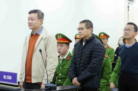 Các bị cáo tại phiên tòa. (Ảnh: PHẠM KIÊN) 