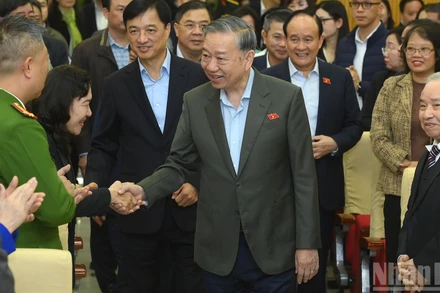 Tổng Bí thư Tô Lâm tiếp xúc cử tri thành phố Hà Nội sau Kỳ họp thứ 10, Quốc hội khóa XV. (Ảnh: ĐĂNG KHOA)