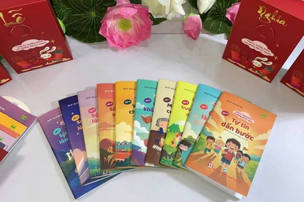 Cùng con lớn lên từ những trang sách yêu thương