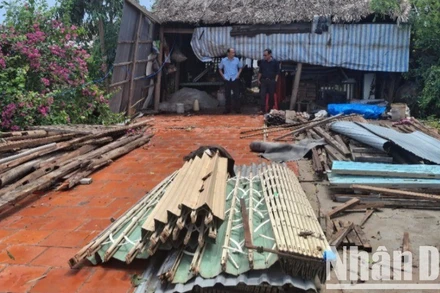 Một nhà dân bị sập hoàn toàn sau mưa lớn kèm giông lốc vào 3/6 trên địa bàn huyện U Minh.