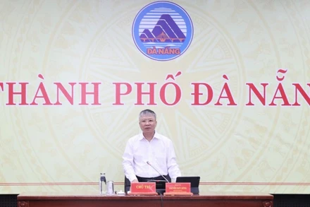 Đồng chí Nguyễn Đức Dũng, Phó Bí thư Thành ủy, Chủ tịch Hội đồng nhân dân thành phố, Chủ tịch Ủy ban Bầu cử thành phố Đà Nẵng, chủ trì phiên họp.