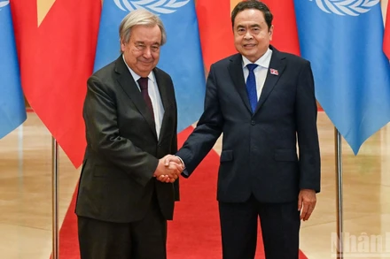 Chủ tịch Quốc hội Trần Thanh Mẫn và Tổng Thư ký Liên hợp quốc Antonio Guterres. (Ảnh: DUY LINH)