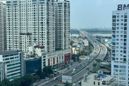 Tại Hà Nội, mặt bằng giá sơ cấp tăng mạnh kéo giá toàn thị trường lên cao. (Ảnh: HNV)