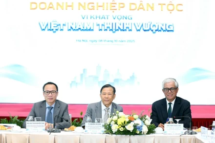 Chủ trì hội thảo. (Ảnh: HNV)