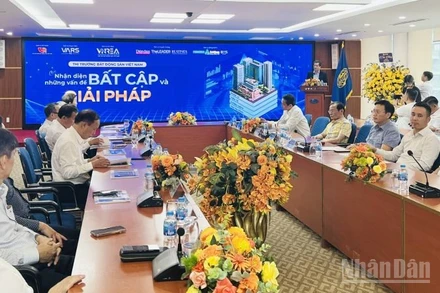 Gỡ điểm nghẽn, gỡ khó cho thị trường bất động sản. (Ảnh: HNV)