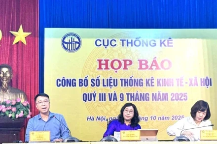 Ông Đậu Ngọc Hùng,Trưởng ban Thống kê nông, lâm nghiệp và thủy sản, Cục Thống kê trả lời tại họp báo. (Ảnh: HNV)