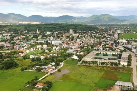 Quê hương núi Ấn-sông Trà. (Ảnh: HIỀN CỪ)