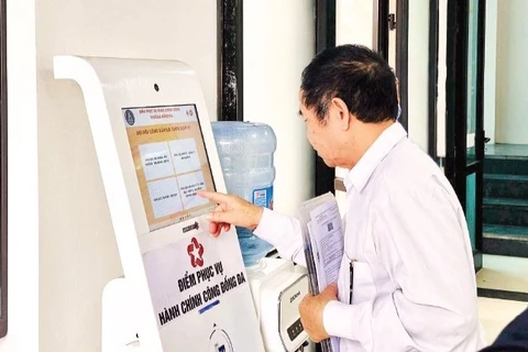 Người dân có thể thực hiện các thủ tục dịch vụ công trực tuyến toàn trình về bảo hiểm xã hội, bảo hiểm y tế tại Hà Nội.