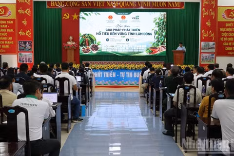 Quang cảnh hội thảo.