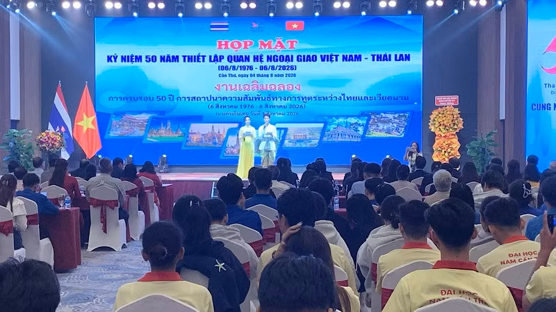 Quang cảnh buổi họp mặt.
