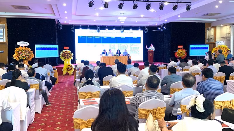 Quang cảnh hội nghị.