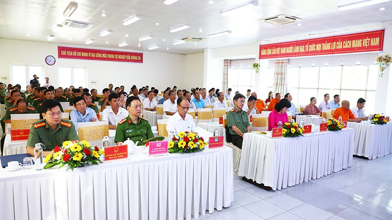 Quang cảnh ngày hội a.jpg