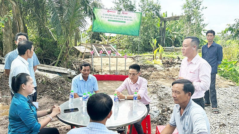 Đại diện Công ty Cổ phần Nam Dược phát biểu tại buổi lễ. a.jpg