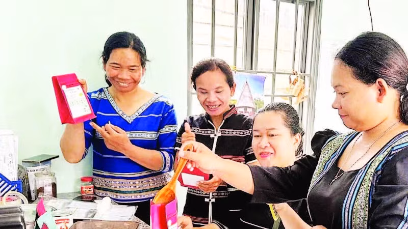 Sản phẩm cà-phê Oh Mi Kơ Ho Coffee do phụ nữ người Cơ Ho sản xuất đạt chứng nhận OCOP 3 sao.