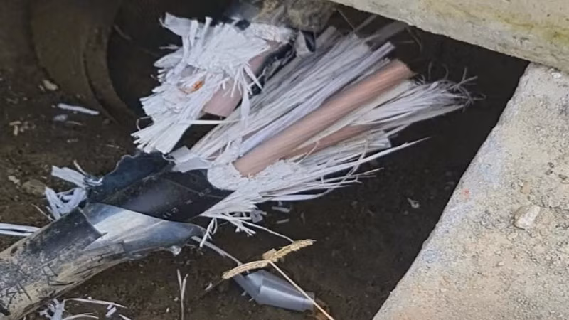 Hiện trường một vụ cắt trộm cáp điện tại phường Cam Đường, Lào Cai.