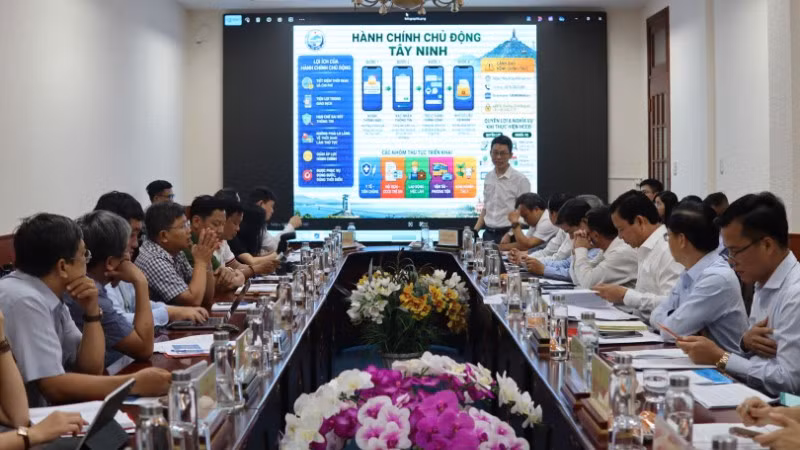 Tây Ninh thí điểm dịch vụ hành chính công chủ động.