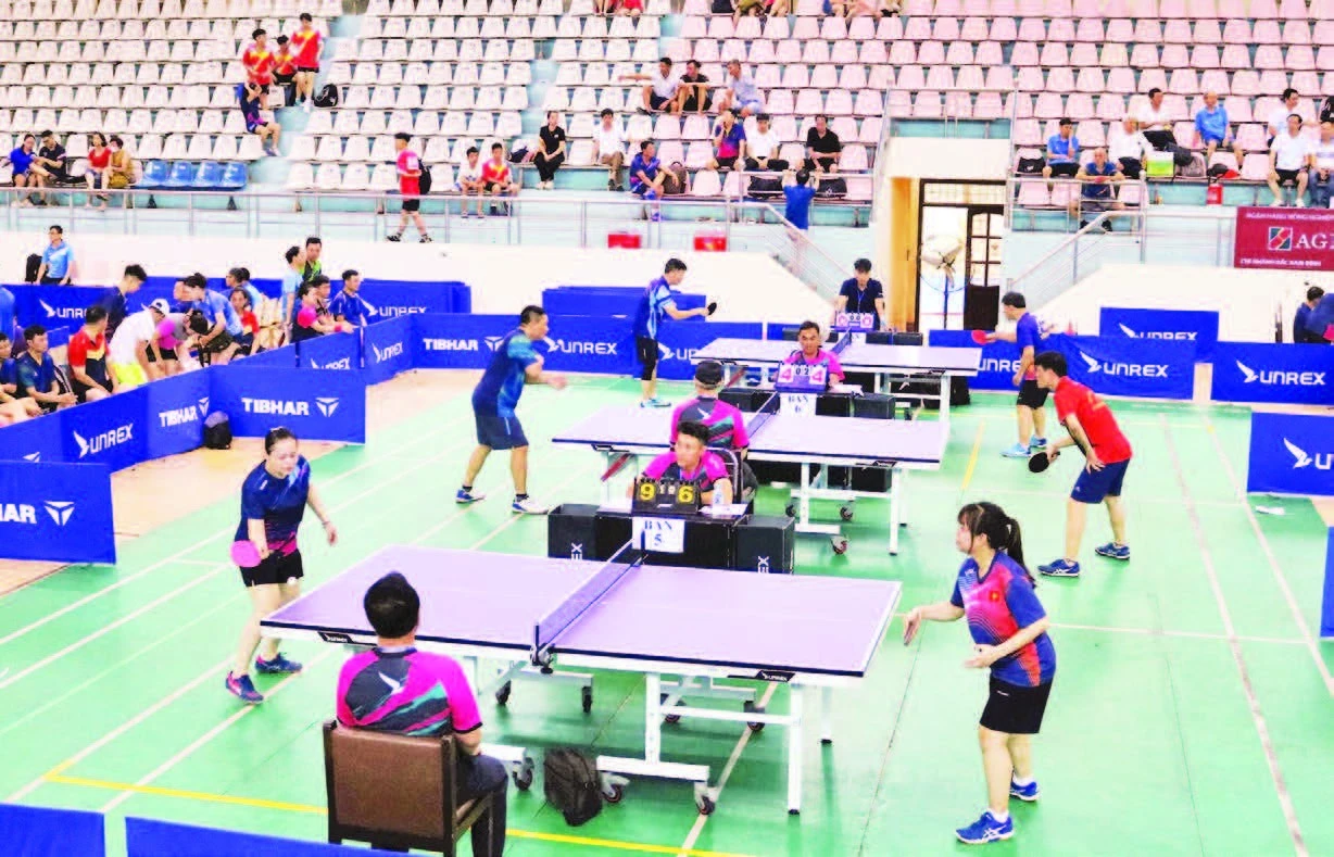 Thi đấu môn bóng bàn tại Giải vô địch các Câu lạc bộ bóng bàn, cầu lông, Pickleball công chức, viên chức tỉnh Nam Định năm 2025.