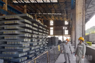 Sản phẩm phôi thép của Công ty cổ phần Gang thép Cao Bằng.